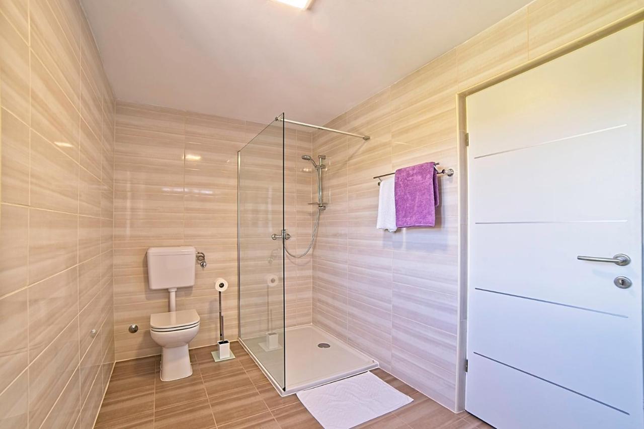 Holiday House Rab Kampor Екстер'єр фото